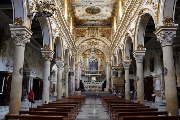 Interno cattedrale di Matera